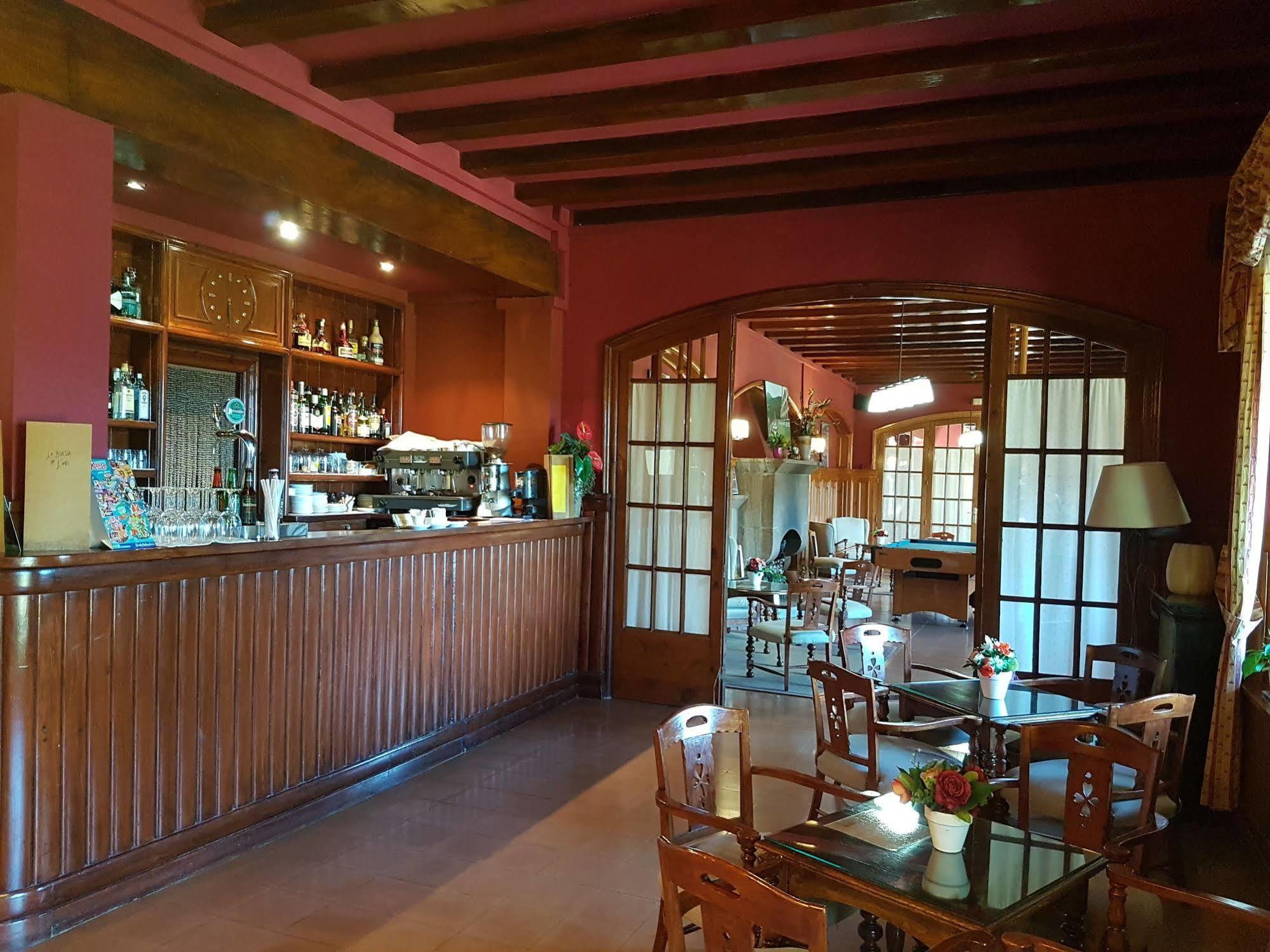 Husa Sant Bernat 蒙塞尼 外观 照片